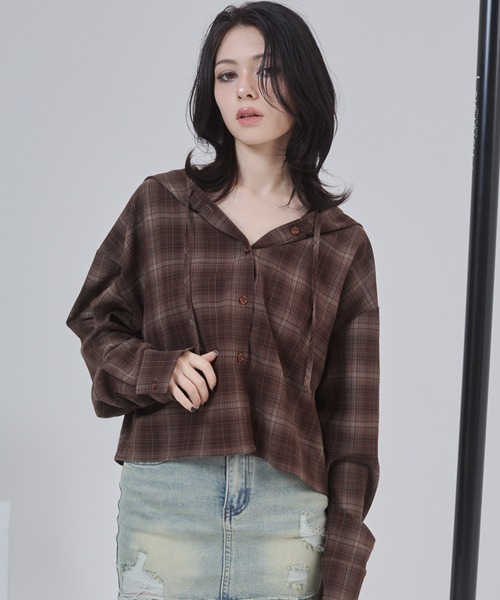 ENVYM（アンビー）の「オーバーサイズ ショート フーディー チェックシャツ（シャツ/ブラウス・レディース・ブラック/レッド/ブラウン・FREE）」の12枚目の写真
