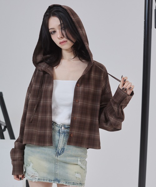 ENVYM（アンビー）の「オーバーサイズ ショート フーディー チェックシャツ（シャツ/ブラウス・レディース・ブラック/レッド/ブラウン・FREE）」の17枚目の写真