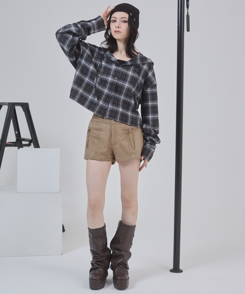 ENVYM（アンビー）の「オーバーサイズ ショート フーディー チェックシャツ（シャツ/ブラウス・レディース・ブラック/レッド/ブラウン・FREE）」の9枚目の写真