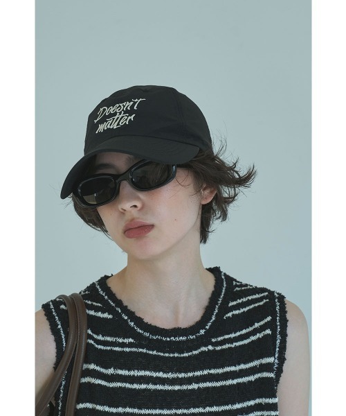 marjour（マージュール）の「EMBROIDERED CAP（キャップ・レディース・ブラック/グレー・FREE）」の9枚目の写真