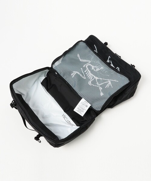 BEAMS BOY（ビームスボーイ）の「ARC'TERYX / Index Gear Organizer（ハンドバッグ・レディース・ブラウン系その他5/ブラック・ONE SIZE）」の12枚目の写真