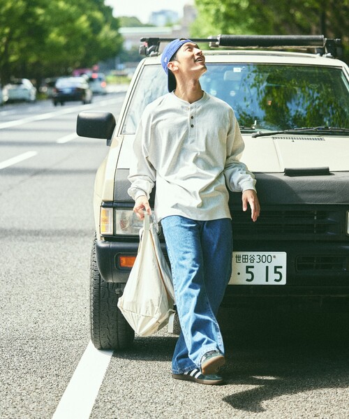 FREAK'S STORE（フリークスストア）の「限定展開 9オンス Heavyweight ビッグシルエット ヘンリーネック ロングスリーブTシャツ/ヘビーウェイト/ロンTEE（Tシャツ/カットソー・メンズ・ネイビー/スミクロ/ホワイト/ブラック/アッシュグレー・SMALL/MEDIUM/LARGE）」の19枚目の写真