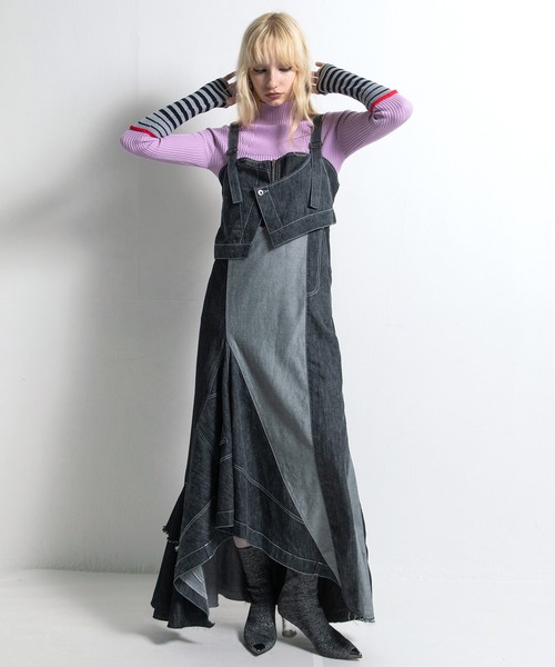 AULA AILA（アウラアイラ）の「フロントアンドバックデニムジャンパースカート（ジャンパースカート・レディース・ブルー/ブラック/インディゴブルー・0/1）」の2枚目の写真