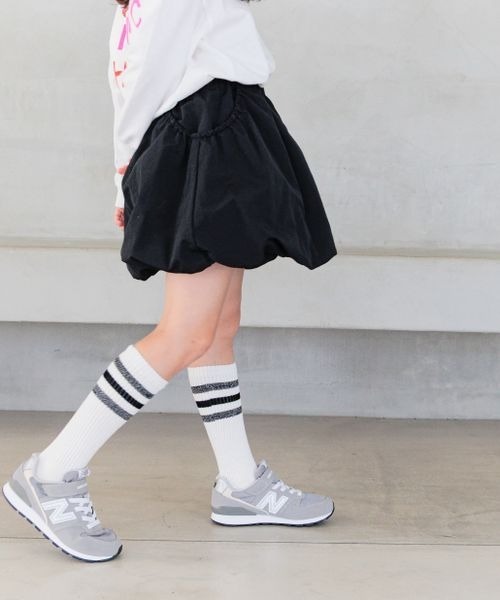 BAYFLOW（ベイフロー）の「[今季トレンドアイテム☆インナーパンツ付き!]バルーンスカート(KIDS)（スカート・キッズ・キャメル/ブラック/カーキ・120cm/110cm/130cm/150cm/140cm）」の2枚目の写真