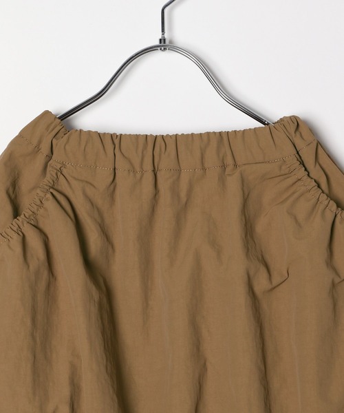 BAYFLOW（ベイフロー）の「[今季トレンドアイテム☆インナーパンツ付き!]バルーンスカート(KIDS)（スカート・キッズ・キャメル/ブラック/カーキ・120cm/110cm/130cm/150cm/140cm）」の12枚目の写真