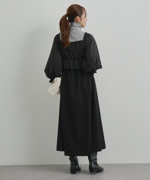 un dix cors（アンディコール）の「《低身長サイズあり・大人の華やかさ◎》スクエア異素材シャーリングワンピ（ワンピース・レディース・ブラック/グレイッシュベージュ・FREE/S）」の10枚目の写真