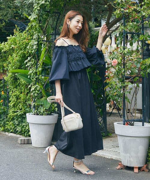 un dix cors（アンディコール）の「《低身長サイズあり・大人の華やかさ◎》スクエア異素材シャーリングワンピ（ワンピース・レディース・ブラック/グレイッシュベージュ・FREE/S）」の13枚目の写真