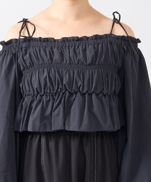 un dix cors（アンディコール）の「《低身長サイズあり・大人の華やかさ◎》スクエア異素材シャーリングワンピ（ワンピース・レディース・ブラック/グレイッシュベージュ・FREE/S）」の17枚目の写真