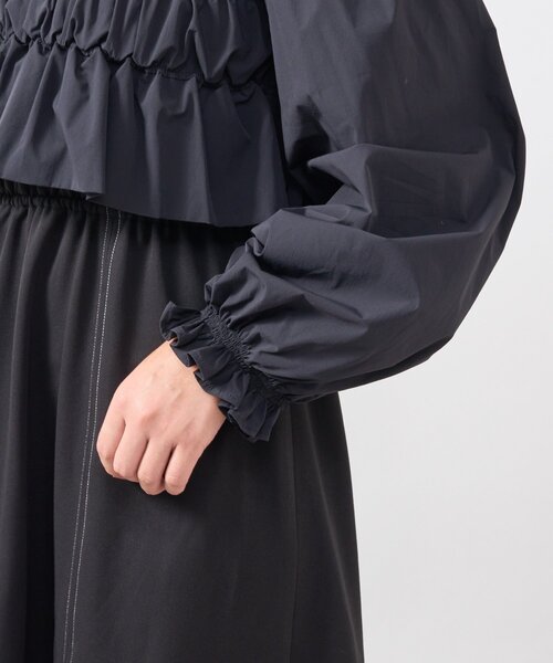 un dix cors（アンディコール）の「《低身長サイズあり・大人の華やかさ◎》スクエア異素材シャーリングワンピ（ワンピース・レディース・ブラック/グレイッシュベージュ・FREE/S）」の21枚目の写真