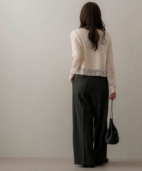 NOAHL(ノアル)の「【NOAHL】タックストレートワイドパンツ(その他パンツ・レディース・グレイッシュベージュ/ブラウン/チャコール/ブラック/オフホワイト/セージグリーン・S/M/L)」の11枚目の写真