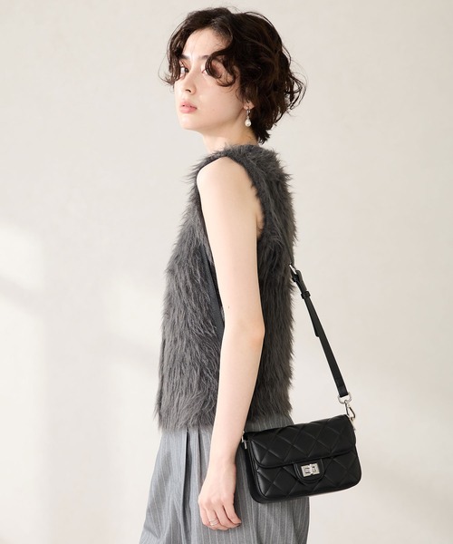 ORiental TRaffic(オリエンタルトラフィック)の「2025秋冬新作キルティングボックスショルダーバッグ/BA-262(ショルダーバッグ・レディース・ブラック/ベージュ・フリ-)」の4枚目の写真