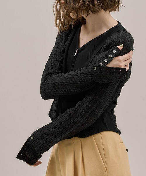 PUBLIC TOKYO（パブリックトウキョウ）の「シュリンクレースVネックTOP（Tシャツ/カットソー・レディース・ホワイト/ブラック・FREE）」の18枚目の写真