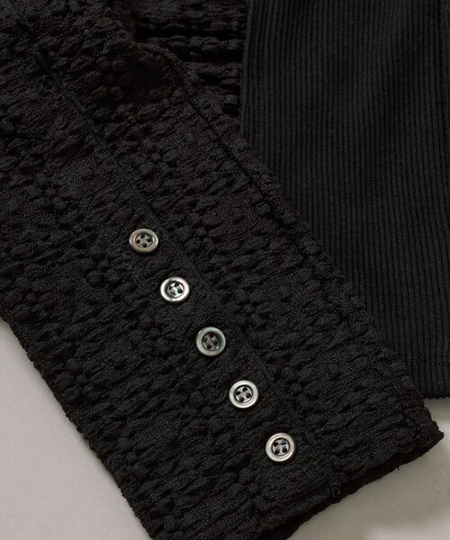 PUBLIC TOKYO（パブリックトウキョウ）の「シュリンクレースVネックTOP（Tシャツ/カットソー・レディース・ホワイト/ブラック・FREE）」の10枚目の写真