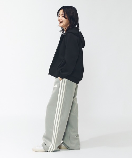adidas（アディダス）の「アディダス adidas スタジアム スリーストライプス トラックパンツ（その他パンツ・レディース・ブラック/グレー・S/M/L/XL）」の7枚目の写真