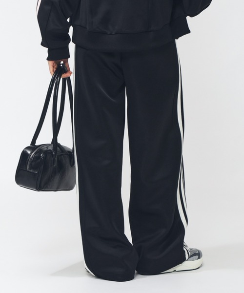 adidas（アディダス）の「アディダス adidas スタジアム スリーストライプス トラックパンツ（その他パンツ・レディース・ブラック/グレー・S/M/L/XL）」の9枚目の写真