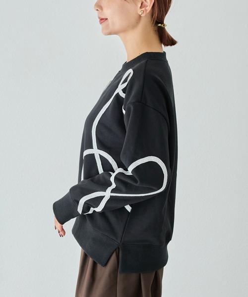 LAVEANGE（ラビアンジェ）の「コード刺繍スウェットプルオーバー（スウェット・レディース・ブラック/グレー・M/5L/4L/3L/LL）」の17枚目の写真