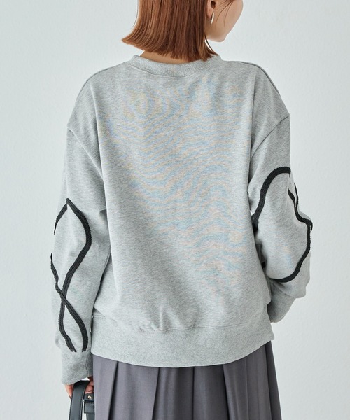LAVEANGE（ラビアンジェ）の「コード刺繍スウェットプルオーバー（スウェット・レディース・ブラック/グレー・M/5L/4L/3L/LL）」の7枚目の写真