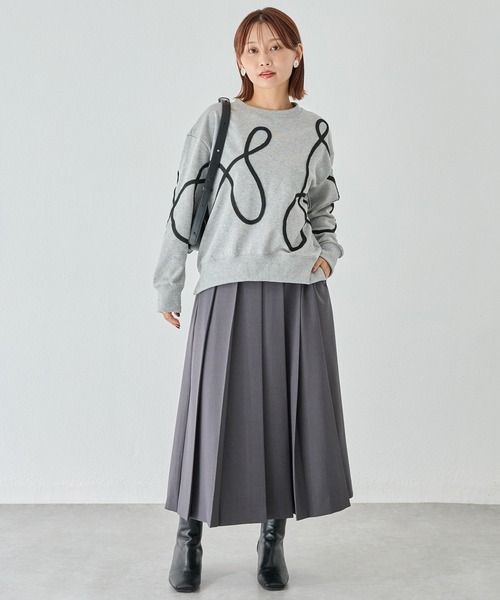 LAVEANGE（ラビアンジェ）の「コード刺繍スウェットプルオーバー（スウェット・レディース・ブラック/グレー・M/5L/4L/3L/LL）」の10枚目の写真