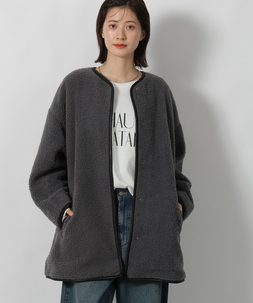 LAKOLE（ラコレ）の「パイピングボアブルゾン / 496632（ブルゾン・レディース・チャコールグレー/モカ/アイボリー・FREE）」の10枚目の写真