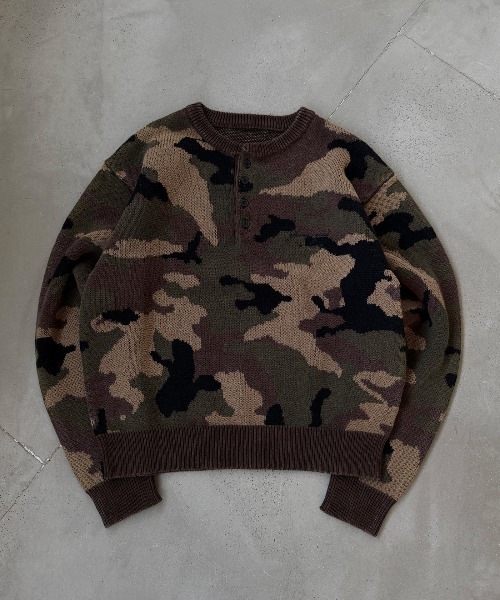kutir(クティール)の「HENLEY NECK LINENLIKE CROPPED KNIT/ヘンリーネックリネンライククロップドニット(ニット/セーター・メンズ・ブラック/ブラウン/レッド/ネイビー/アイボリー/ボルドー/ブラウン系/ブラック系/カーキ/ブラック系1・MEDIUM/LARGE)」の7枚目の写真