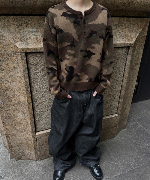 kutir(クティール)の「HENLEY NECK LINENLIKE CROPPED KNIT/ヘンリーネックリネンライククロップドニット(ニット/セーター・メンズ・ブラック/ブラウン/レッド/ネイビー/アイボリー/ボルドー/ブラウン系/ブラック系/カーキ/ブラック系1・MEDIUM/LARGE)」の21枚目の写真
