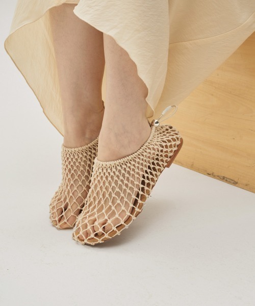 TODAYFUL（トゥデイフル）の「Hand Blade Slip-on（サンダル・レディース・キナリ/ブラック/レッド・36inch/38inch/37inch）」の5枚目の写真