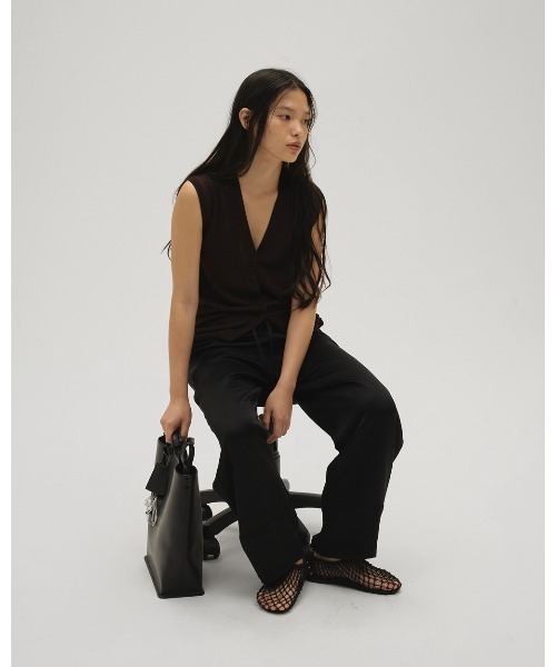 TODAYFUL（トゥデイフル）の「Hand Blade Slip-on（サンダル・レディース・キナリ/ブラック/レッド・36inch/38inch/37inch）」の11枚目の写真