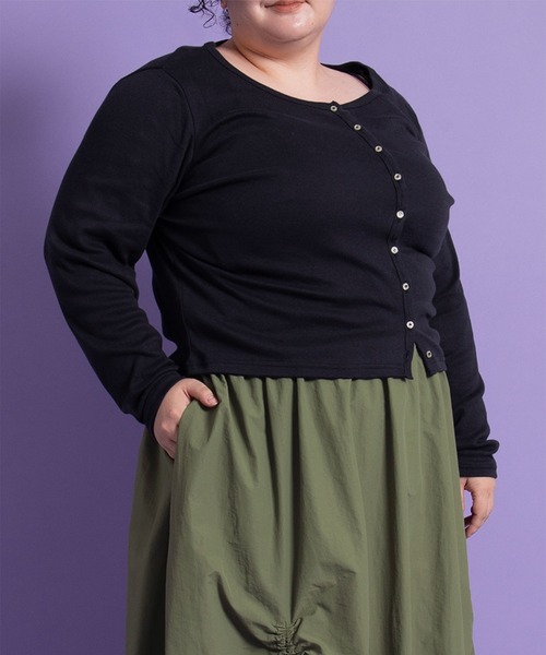 PUNYUS（プニュズ）の「クルーネックカーディガン（カーディガン/ボレロ・レディース・ブラウン/レッド/ネイビー・1/2/3/4/5）」の18枚目の写真