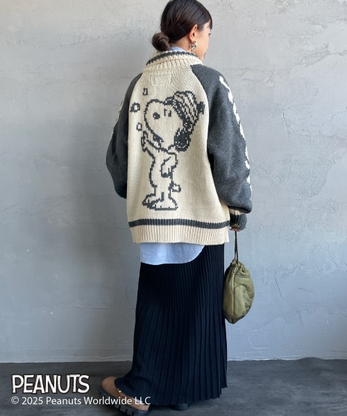 SEQUENZ（シークエンズ）の「[SEQUENZ/シークエンズ] SNOOPY ワイドシルエットカウチンニット（ニット/セーター・レディース・グレー/ネイビー・L/M/XL）」の13枚目の写真