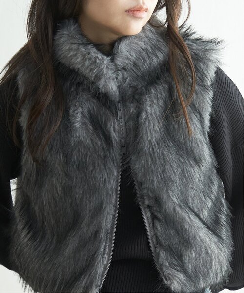 VENCEEXCHANGE(ヴァンスエクスチェンジ)の「フェイクファーショート丈ジレ(ベスト・レディース・ブラック/ベージュ/その他1/その他2/ブラウン系/ブラウン・FREE)」の6枚目の写真