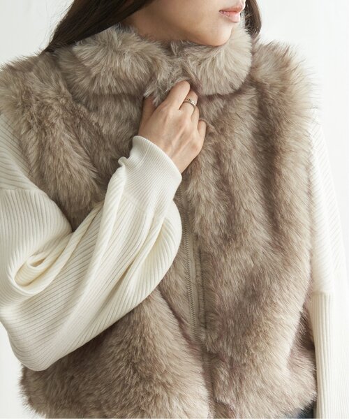 VENCEEXCHANGE(ヴァンスエクスチェンジ)の「フェイクファーショート丈ジレ(ベスト・レディース・ブラック/ベージュ/その他1/その他2/ブラウン系/ブラウン・FREE)」の4枚目の写真