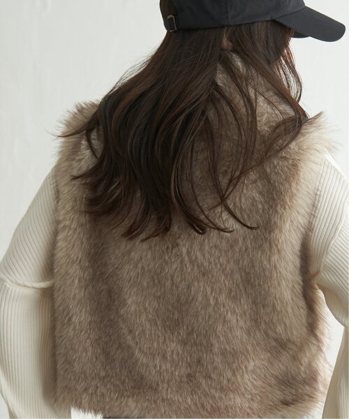 VENCEEXCHANGE(ヴァンスエクスチェンジ)の「フェイクファーショート丈ジレ(ベスト・レディース・ブラック/ベージュ/その他1/その他2/ブラウン系/ブラウン・FREE)」の16枚目の写真