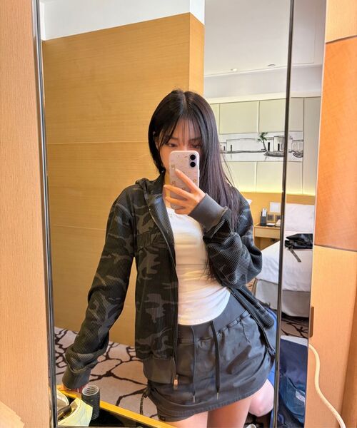 AAKAM(アーカム)の「Camouflage Waffle Zip-Up Hoodie (Black)(パーカー・レディース・その他・1/2)」の5枚目の写真