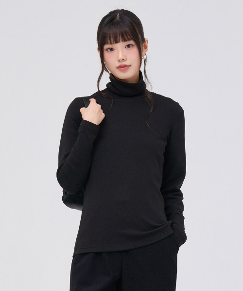 CHASECULT(チェイスカルト)の「ユニセックスエッセンシャルタートルネック長袖起毛Tシャツ-ブラック(Tシャツ/カットソー・メンズ・ブラック・90/100/95/105)」の4枚目の写真