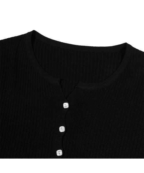 MOAA(モア)の「Cropped Button V Cardigan (BLACK)(カーディガン/ボレロ・レディース・その他・SMALL/MEDIUM)」の4枚目の写真