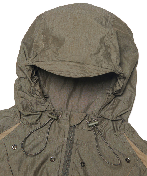 NOMANUAL（NOMANUAL）の「LIGHT SHIELD JACKET - WASHED KHAKI（ナイロンジャケット・レディース・その他・SMALL/MEDIUM/LARGE）」の8枚目の写真