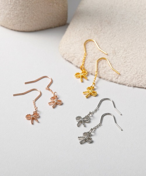 CALIN STANDARD(カリンスタンダード)の「◆金属アレルギー対応◆◆made in japan◆リボン フックピアス(ピアス(両耳用)・レディース・ゴールド/ピンクゴールド/シルバー・FREE)」の1枚目の写真