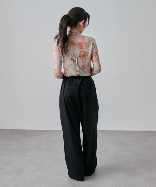 Lui's（ルイス）の「袖ギャザーマーブルシアートップス（Tシャツ/カットソー・レディース・ブラック/ブラウン・FREE）」の5枚目の写真