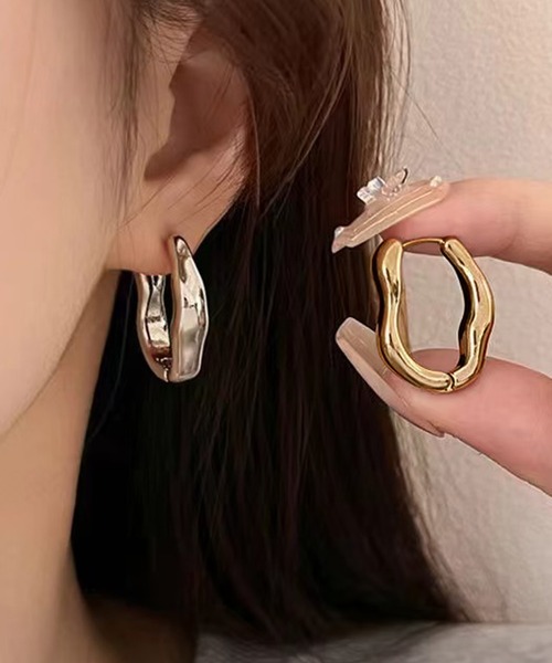blackdia ocean(ブラックダイヤオーシャン)の「blackdia ocean オーバル ニュアンス フープピアス(ピアス(両耳用)・レディース・シルバー/ゴールド・FREE)」の6枚目の写真