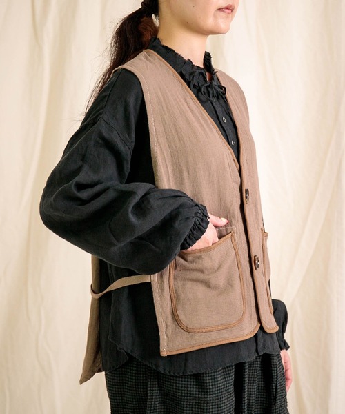 Brocante（ブロカント）の「[Brocante / ブロカント] コットンパナマ パスポワレジレ（ベスト・レディース・ブラック/モカ・2）」の4枚目の写真