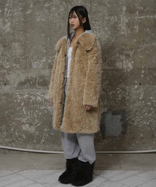ERER(エルエル)の「Fur Long Coat Beige(ムートンコート・レディース・その他・F)」の4枚目の写真