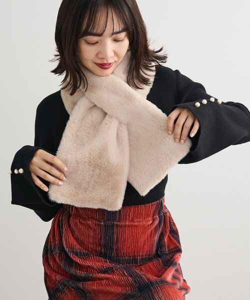 Green　Parks（グリーンパークス）の「フェイクファーティペット（マフラー・レディース・ベージュ/チャコールグレー/アイボリー・FREE）」の11枚目の写真