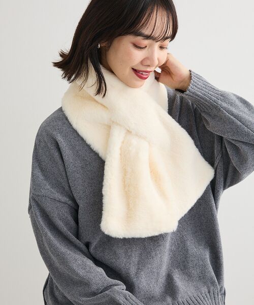 Green　Parks（グリーンパークス）の「フェイクファーティペット（マフラー・レディース・ベージュ/チャコールグレー/アイボリー・FREE）」の12枚目の写真