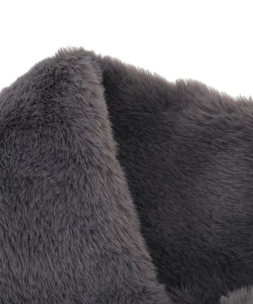 Green　Parks（グリーンパークス）の「フェイクファーティペット（マフラー・レディース・ベージュ/チャコールグレー/アイボリー・FREE）」の6枚目の写真