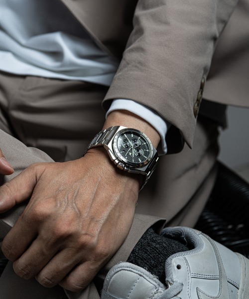 Maserati(マセラティ)の「「Maserati/マセラティ」ベロチタ スリム - 41mm クロノ シルバー ブレスレット(アナログ腕時計・メンズ・シルバー×ブラック/シルバー×ブルー・41mm)」の14枚目の写真