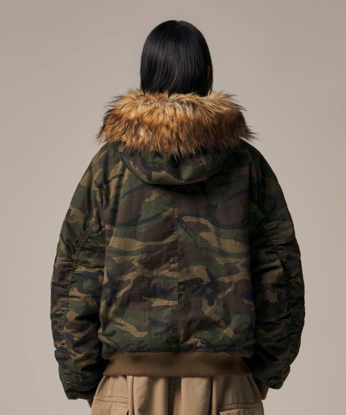 IDWS（アイドンワナセル）の「Barricade Fur Jumper Light Multi（その他アウター・レディース・その他・1/2）」の17枚目の写真