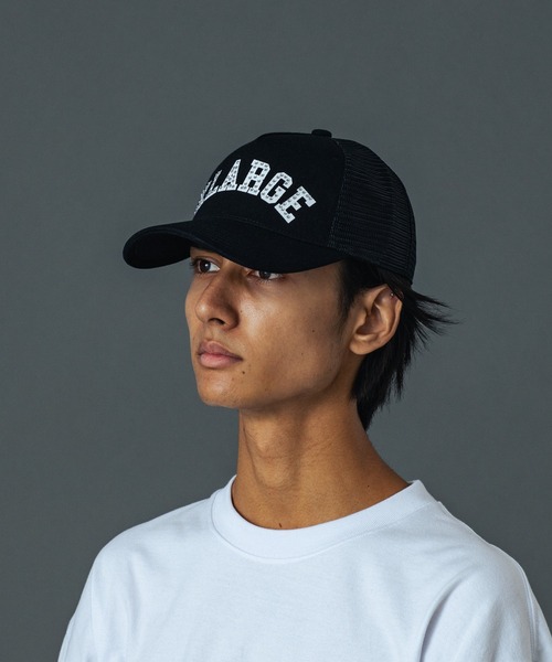 XLARGE(エクストララージ)の「RHINESTONE LOGO MESH CAP(キャップ・メンズ・ブラック/カモフラージュ/ネイビー・ONE SIZE)」の6枚目の写真
