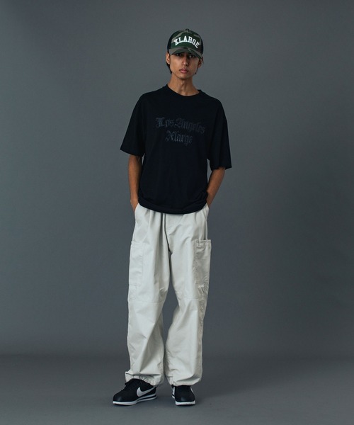 XLARGE(エクストララージ)の「RHINESTONE LOGO MESH CAP(キャップ・メンズ・ブラック/カモフラージュ/ネイビー・ONE SIZE)」の11枚目の写真