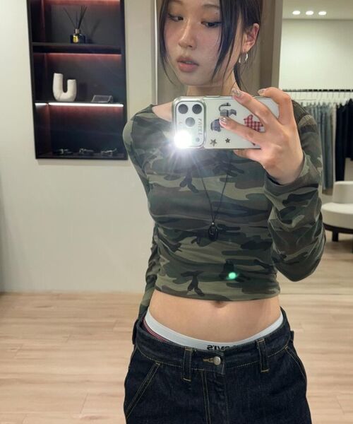 suade（スエード）の「PATTERN CROP TEE [CAMO]（Tシャツ/カットソー・レディース・その他・SMALL/MEDIUM）」の5枚目の写真