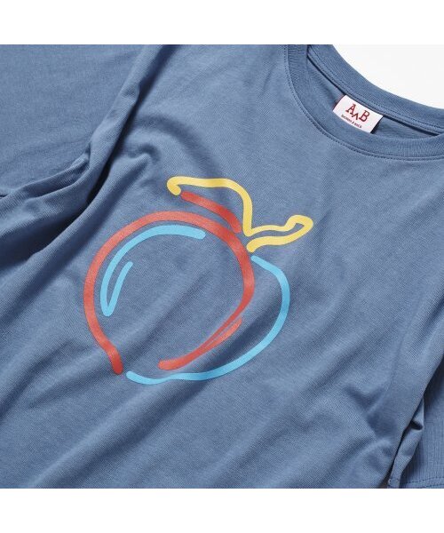 Between A and B（ビトウィーンエイアンドビー）の「リラックスフィットピーチプリントTシャツ[ブルー]（Tシャツ/カットソー・レディース・その他・FREE）」の6枚目の写真